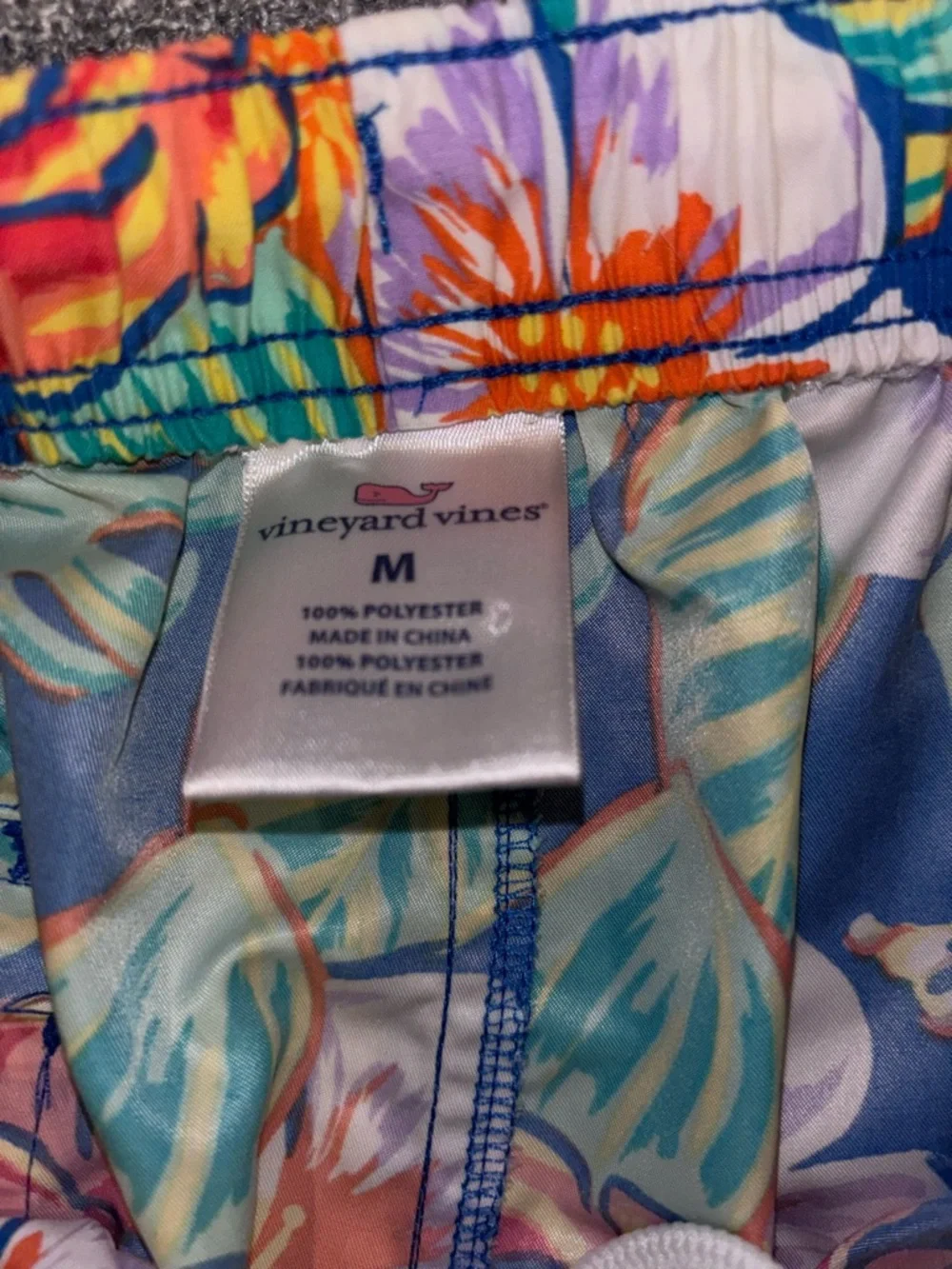 Vineyard Vines floral Hawaiian Chappy swim trunks shorts no liner size Medium